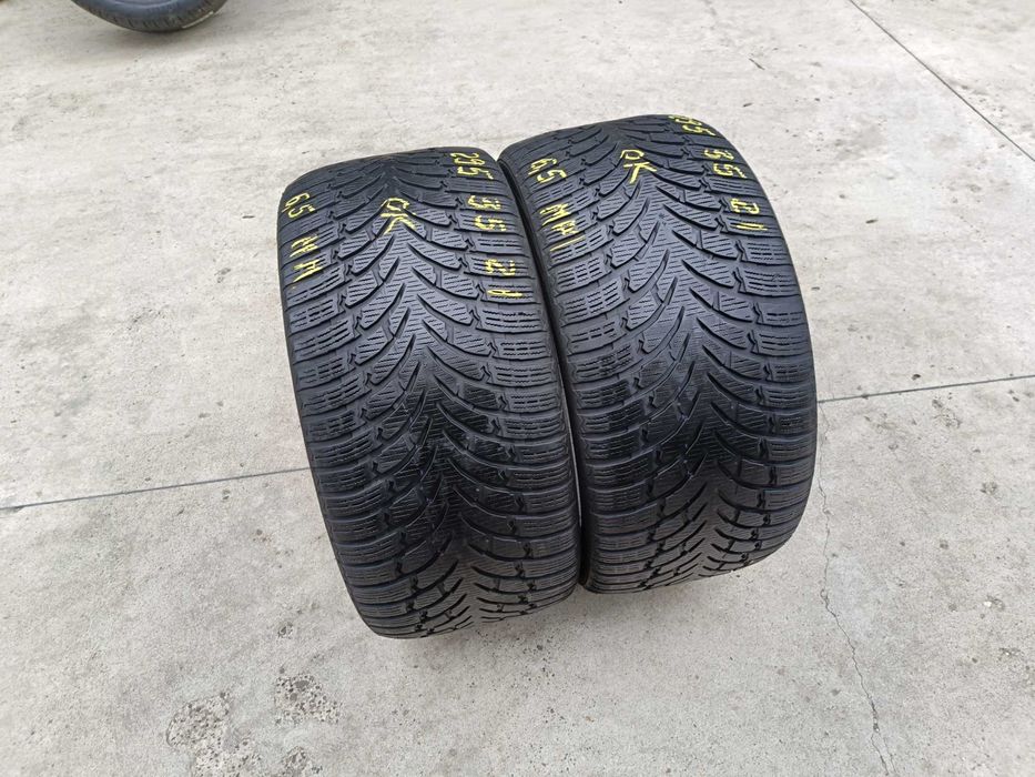 Doua anvelope iarna 295 35 21 nokian wr suv4 profil de 6,5 mm