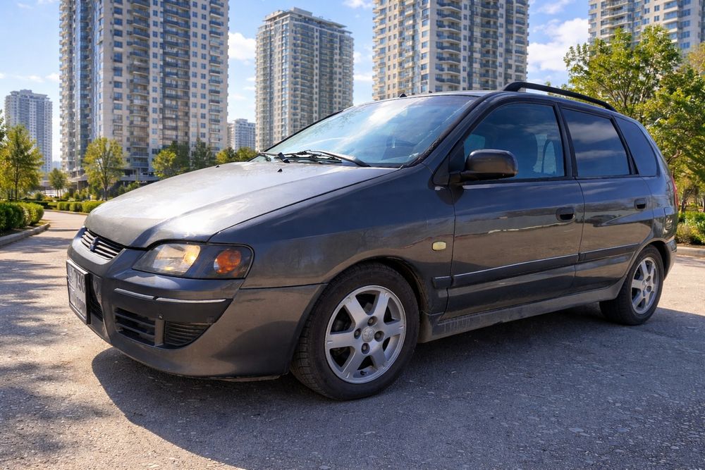 Митсубиши спейс стар