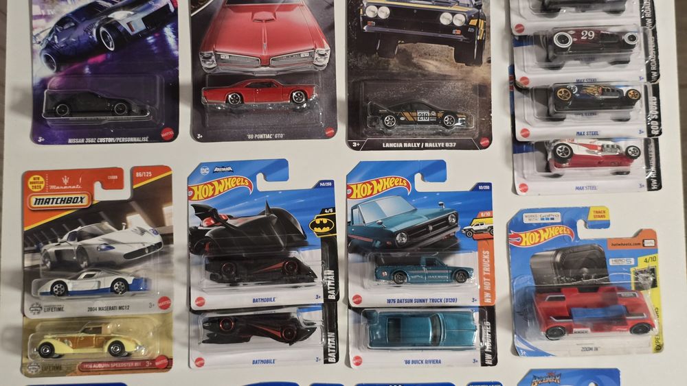 Colecție Hot Wheels 103 buc. — Treasure Hunt, Ferrari, Chase, erori de fabricație