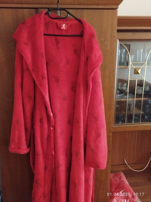 Продавам фен артикули на Ливърпул