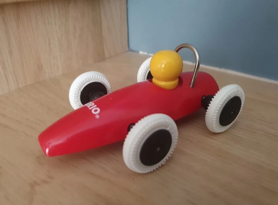 Дървена количка  BRIO/ жълта и червена/