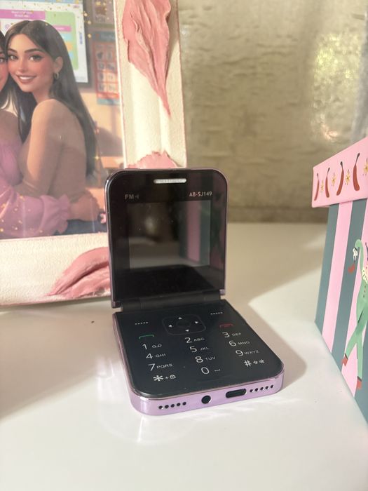 Aerbes AB-SJ149 mini flip phone