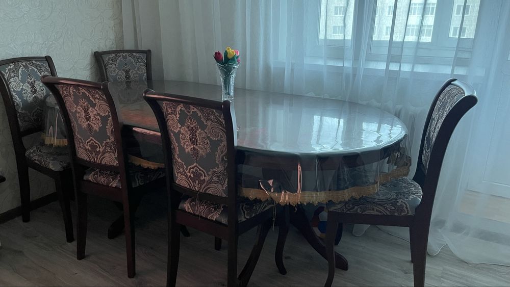 Продам стол со стульями