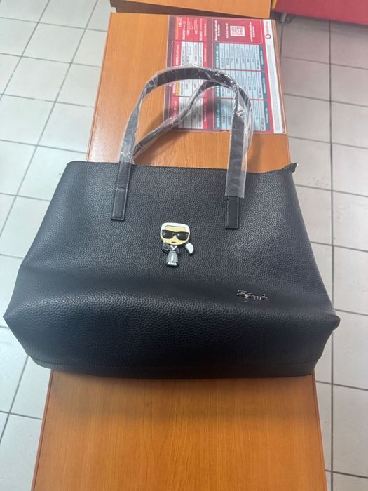 Vind Geanta Karl Lagerfeld