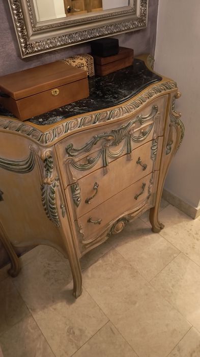 Comoda stil francez din anii 90