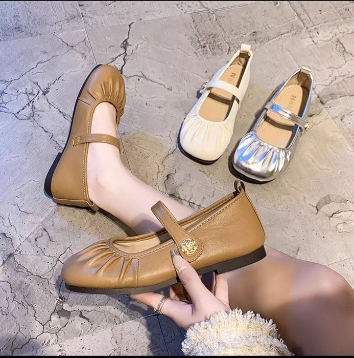 Ayollar uchun xitoyda ishlab chiqarilgan oyoq kiyimlar