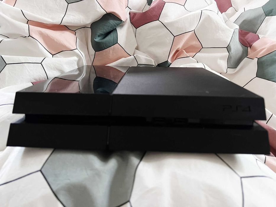Consolă SONY PS4 Original (Fat) 500 GB - FĂRĂ Controler