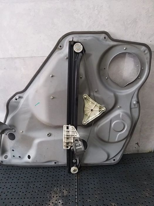 Macara geam electric stanga spate mercedes b class w245 a1697301579