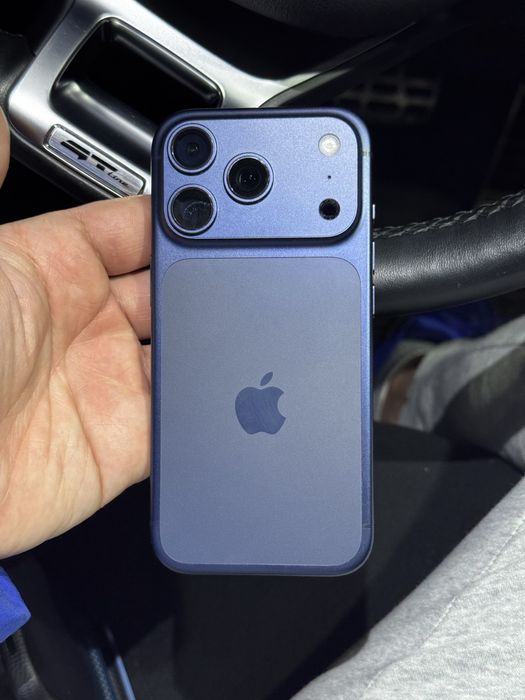 iphone 17 pro 256gb 100% blue
