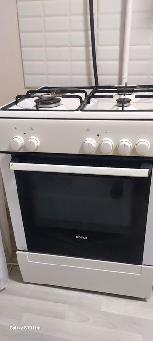 Продам Газовую плиту