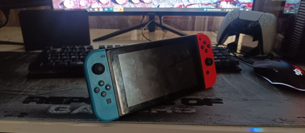 Nitendo switch top
