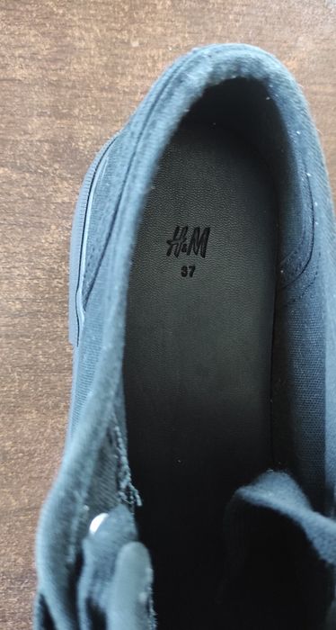 Adidasi din panza H&M