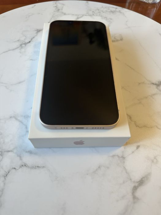 Vand iphone 13 pink impecabil baterie 100%