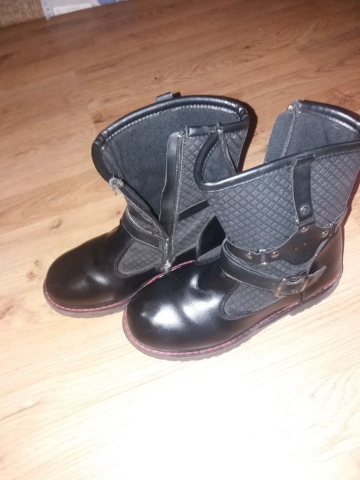 vand pantofii,cizme  nr.36