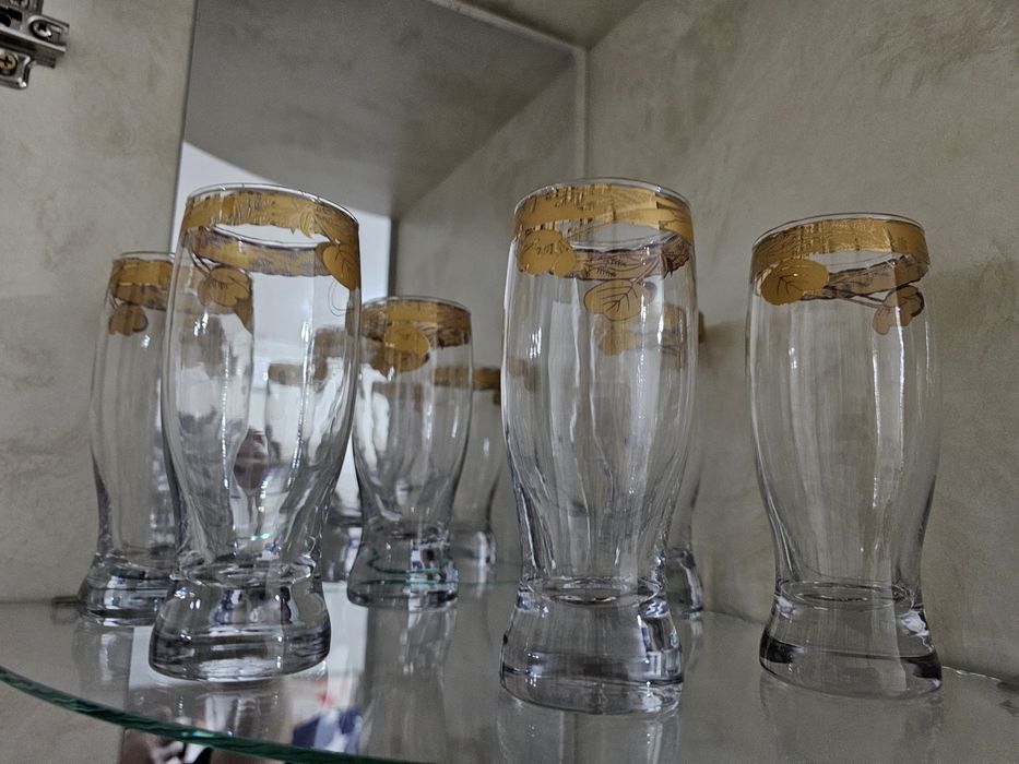 Стаканы , салатница, вареница