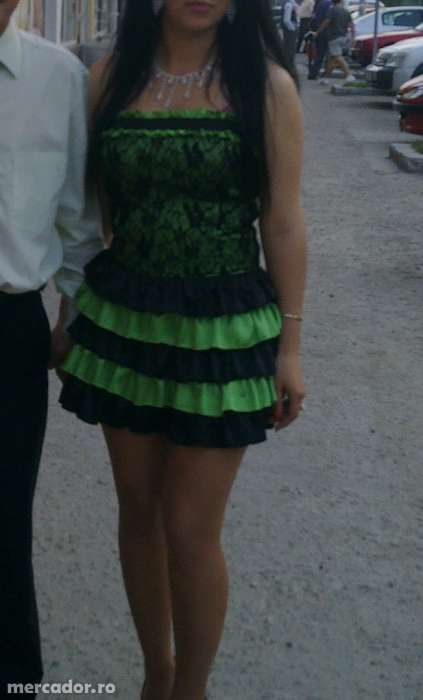 Rochie dantela verde cu negru