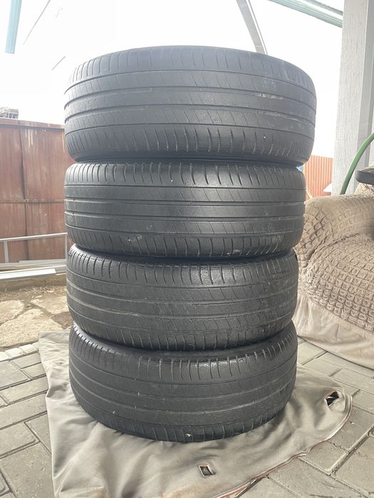 Продам летний комплект резины мишлен