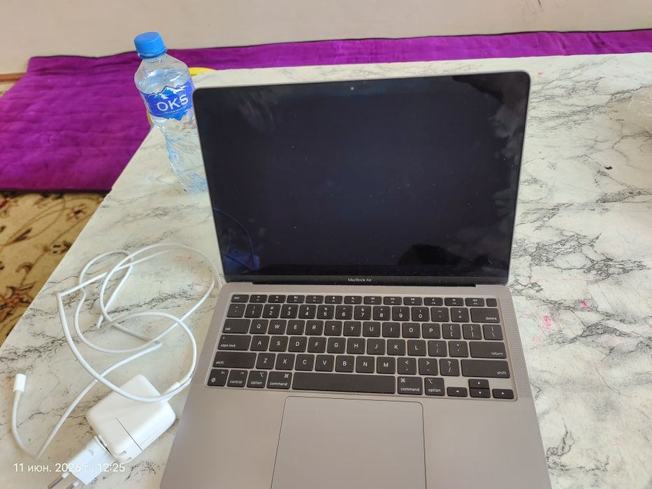 MacBook  sotiladi