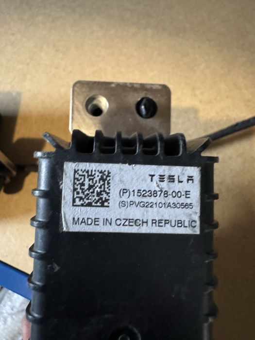 Пиропатрон Tesla S/X