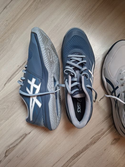 Маратонки asics .