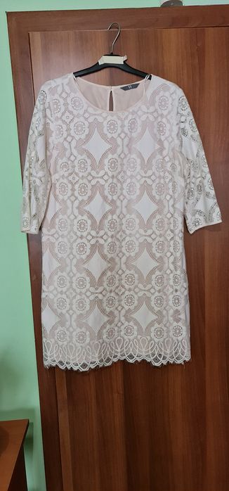 Рокли и гащеризони обличани по един два пъти