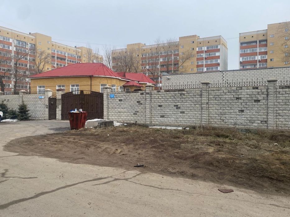 Коттедж два уровня, 500м2, территория 24сот