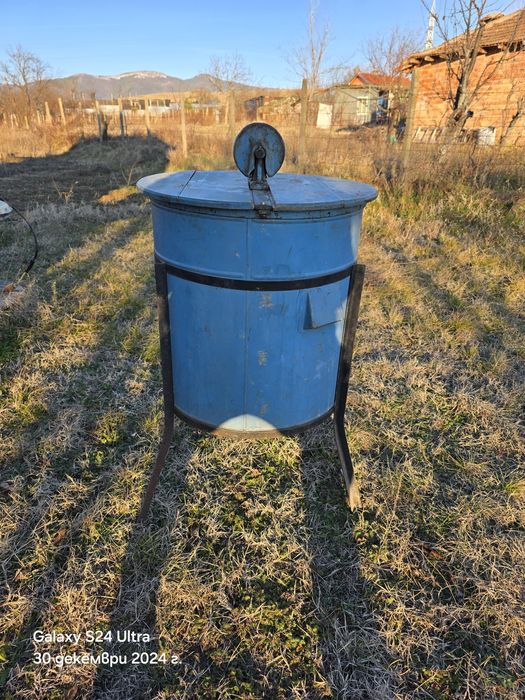 Центрофуга за 4 рамки