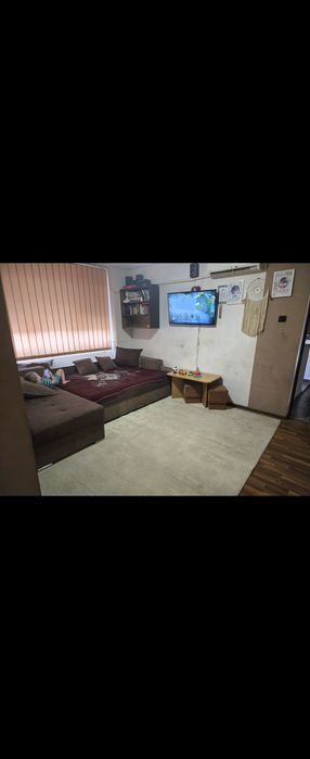 Vând apartament cu 2 camere, etajul 4