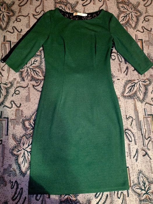 Изумрудное вечернее платье