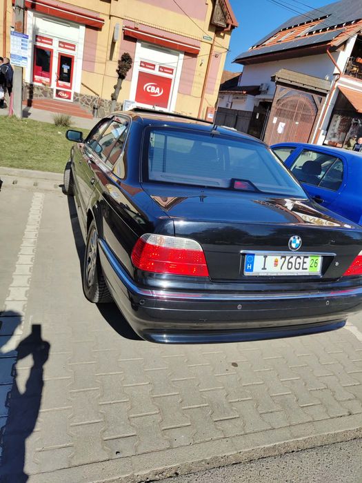 Vând BMW seria 735 I