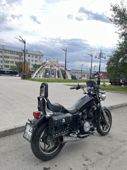 Мотоцикл Honda Magna750