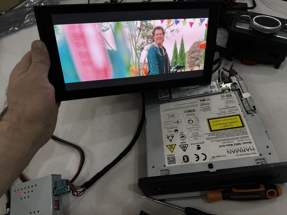 Convertor video/upscaller pt. Audi A4 A5 Q5