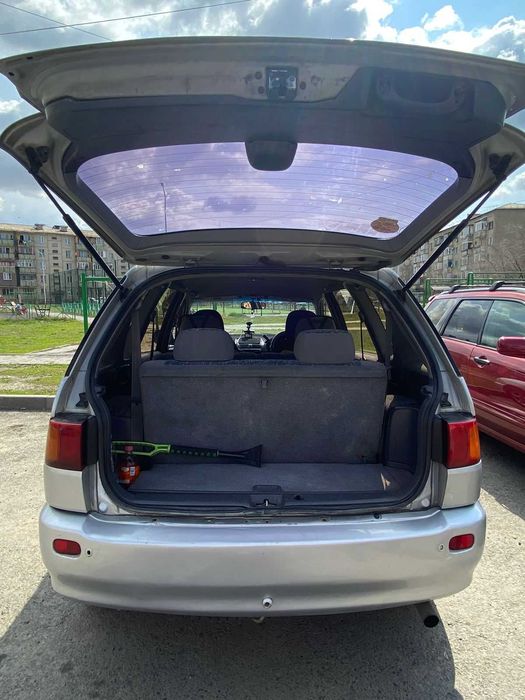 Продам машину Toyota Ipsum