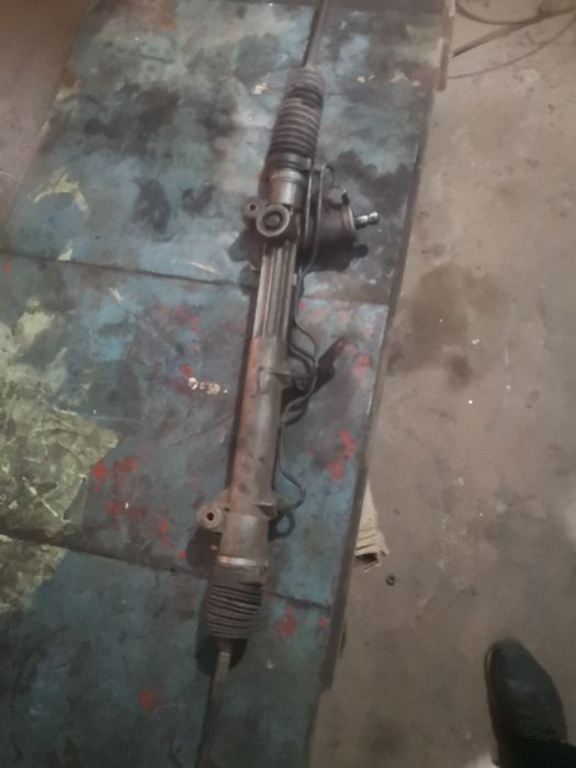 Форд Фиеста 2000гв, рулевая рейка