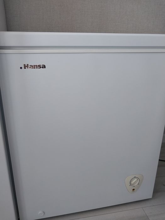 Продам морозильную камеру Hansa. 140л.