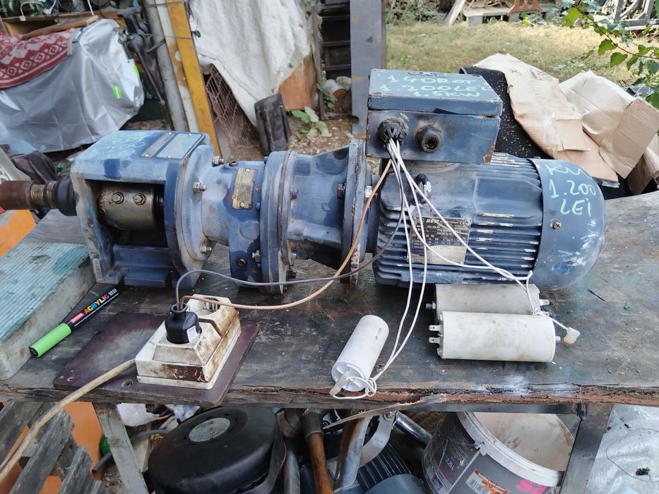 Reductor cu motor 1,5 km 140 de rotații
