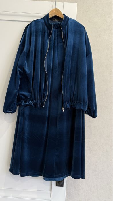 Продам костюм от дизайнера р,44-46