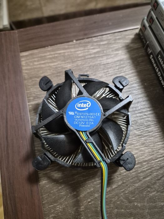 Intel процесорен охладител(Cooler)