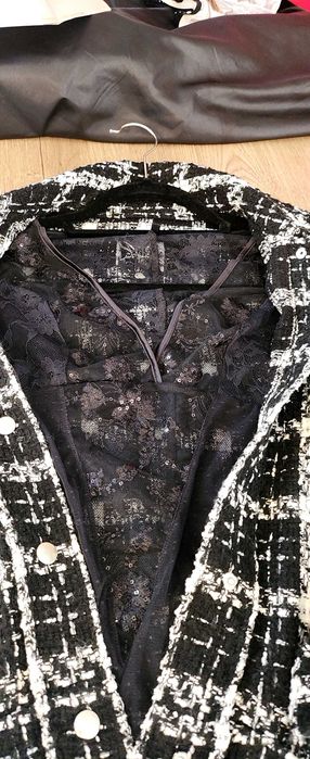 Ново Дамско черно дантелено боди с пайети в размер S.