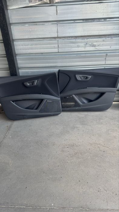 Кори за врати на кола