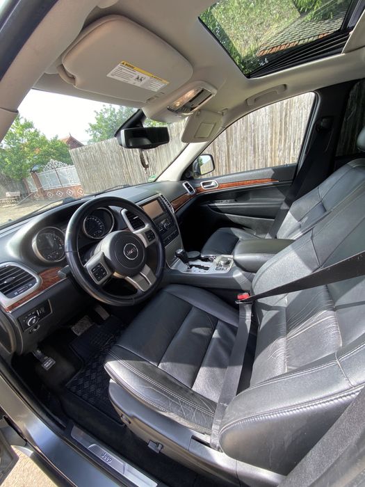 Vand sau schimb Jeep grand cherokee