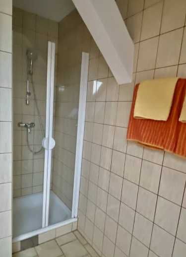 Дава се под наем Двустаен апартамент в Пловдив, Остромила - 65 кв.м за 255 € - Снимка #3