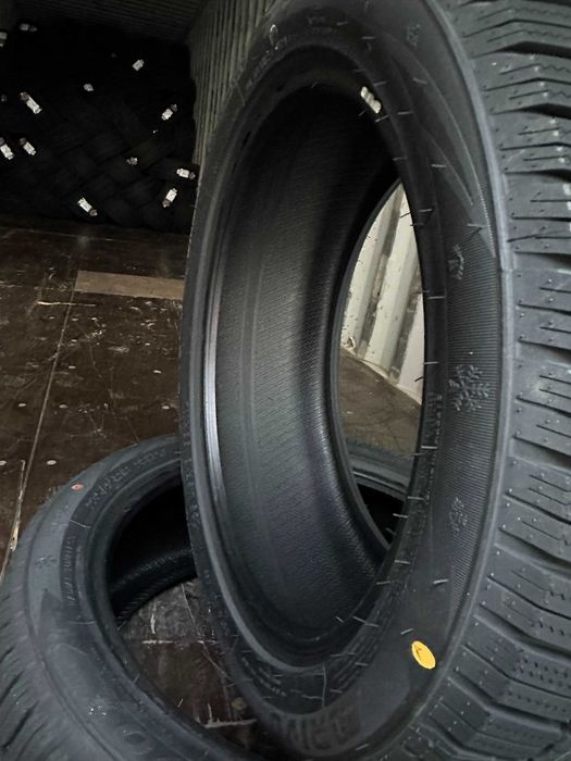 Нови зимни гуми ARIVO Winmaster ProX ARW 3 235/45R18 98H XL НОВ DOT