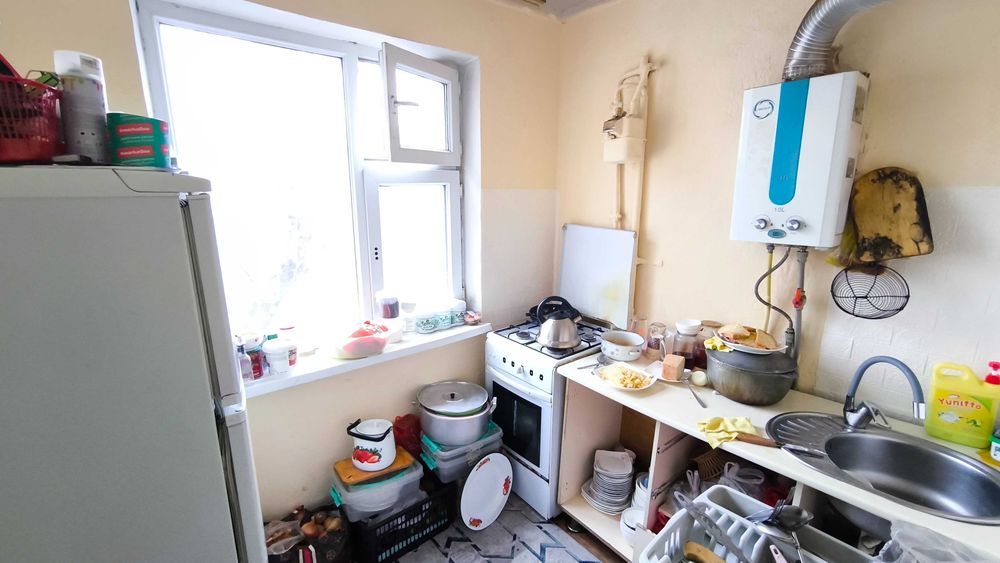 Продаётся 3-комнатная квартира проспект РЕСПУБЛИКИ- ЭЛЕКТРОН. Этаж 4/4