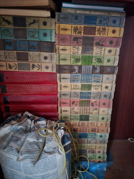 Продается книги разные