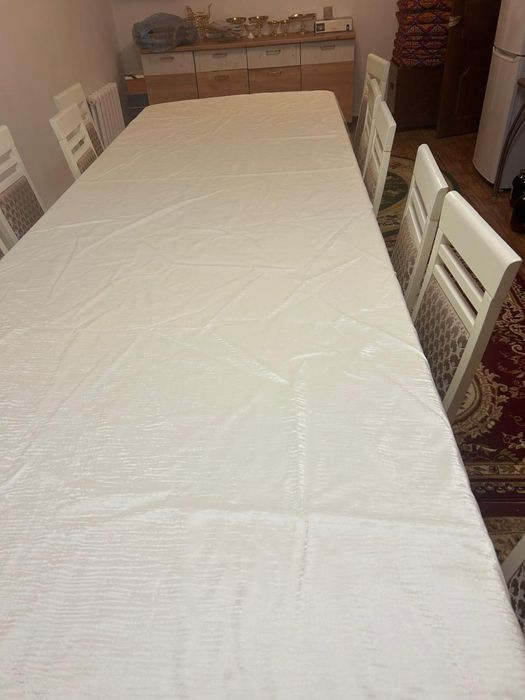 Продам скатерть для стола