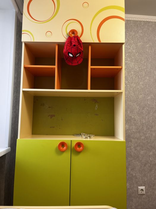 Шкаф (почти новый)