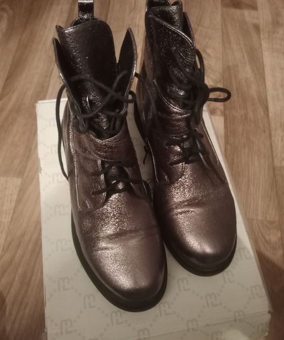 Продам осеннюю обувь женскую