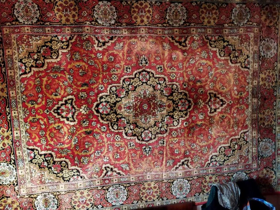 Продам ковры шерстянные