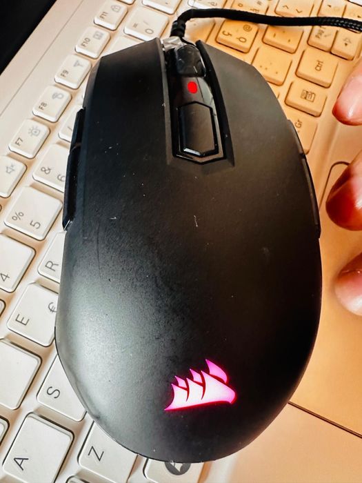 Se vinde mouse Corsair M55 RGB